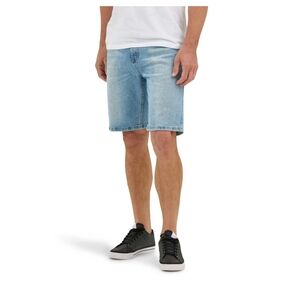 Wrangler. Men's  Light Blue Denim Shorts Relaxed Fit. Size 42. NWT.